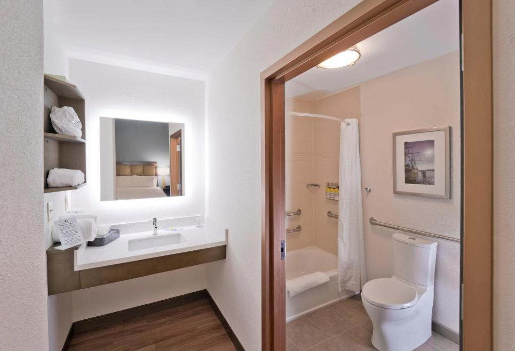 Candlewood Suites Baltimore - Inner Harbor Main image 1